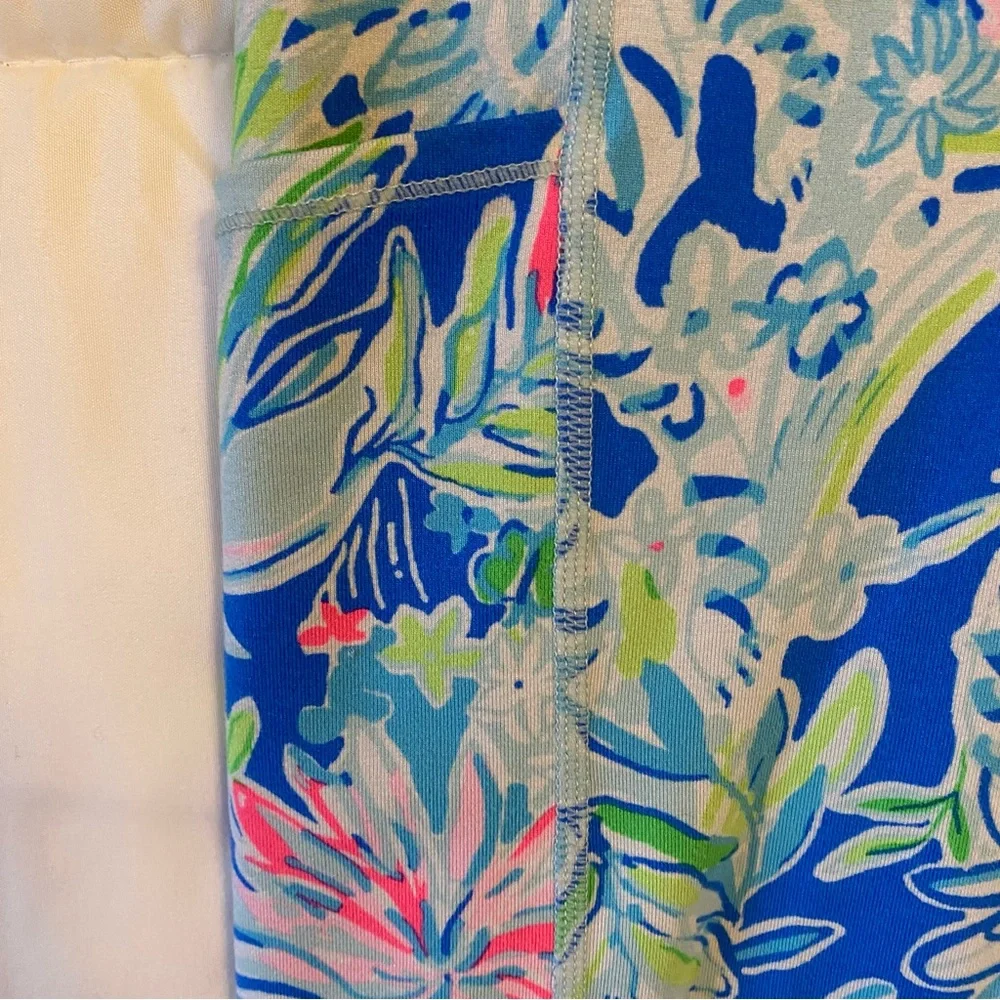 Lilly Pulitzer Blue and Green Patterned Leggings - Picture 5 of 7